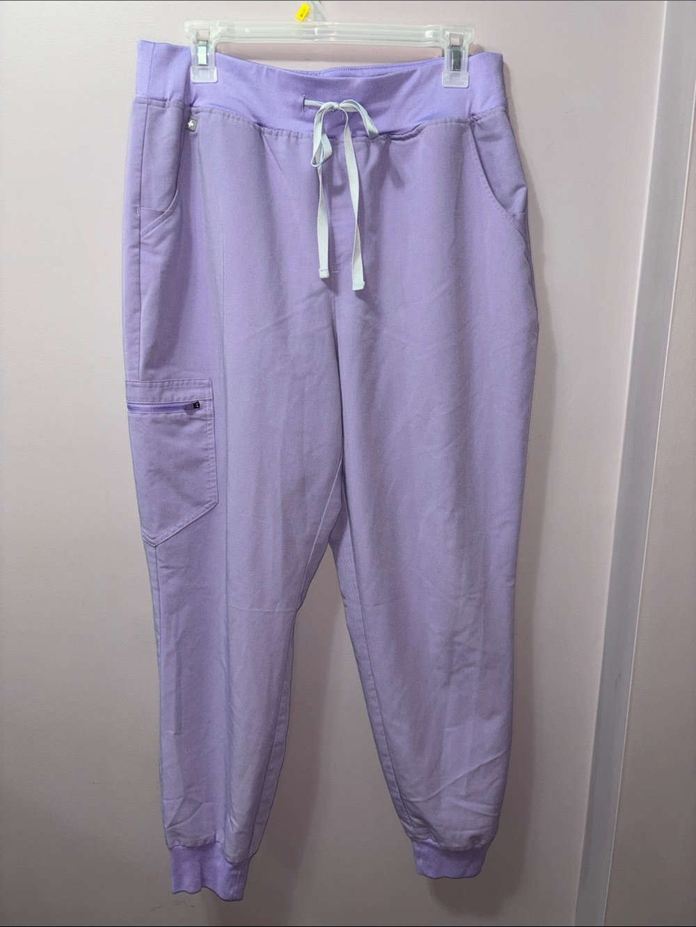 FIGS Zamora High-Waisted Jogger Scrub Pants Lavender Dew Size Large ‼️ Stain